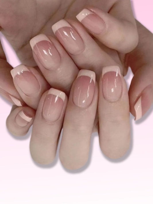 Faux ongles french naturel Nail Chic