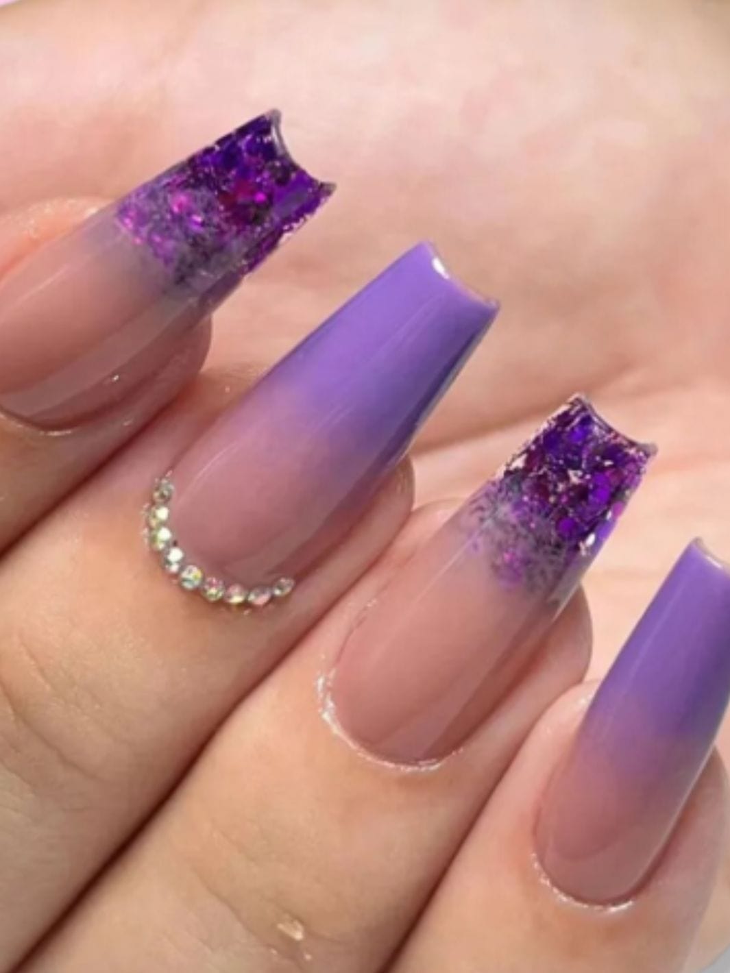 Faux ongles violet Nail Chic